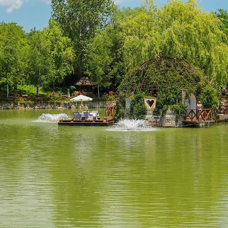 فندق The Wind Mills Hydropark Gorna Malina المظهر الخارجي الصورة