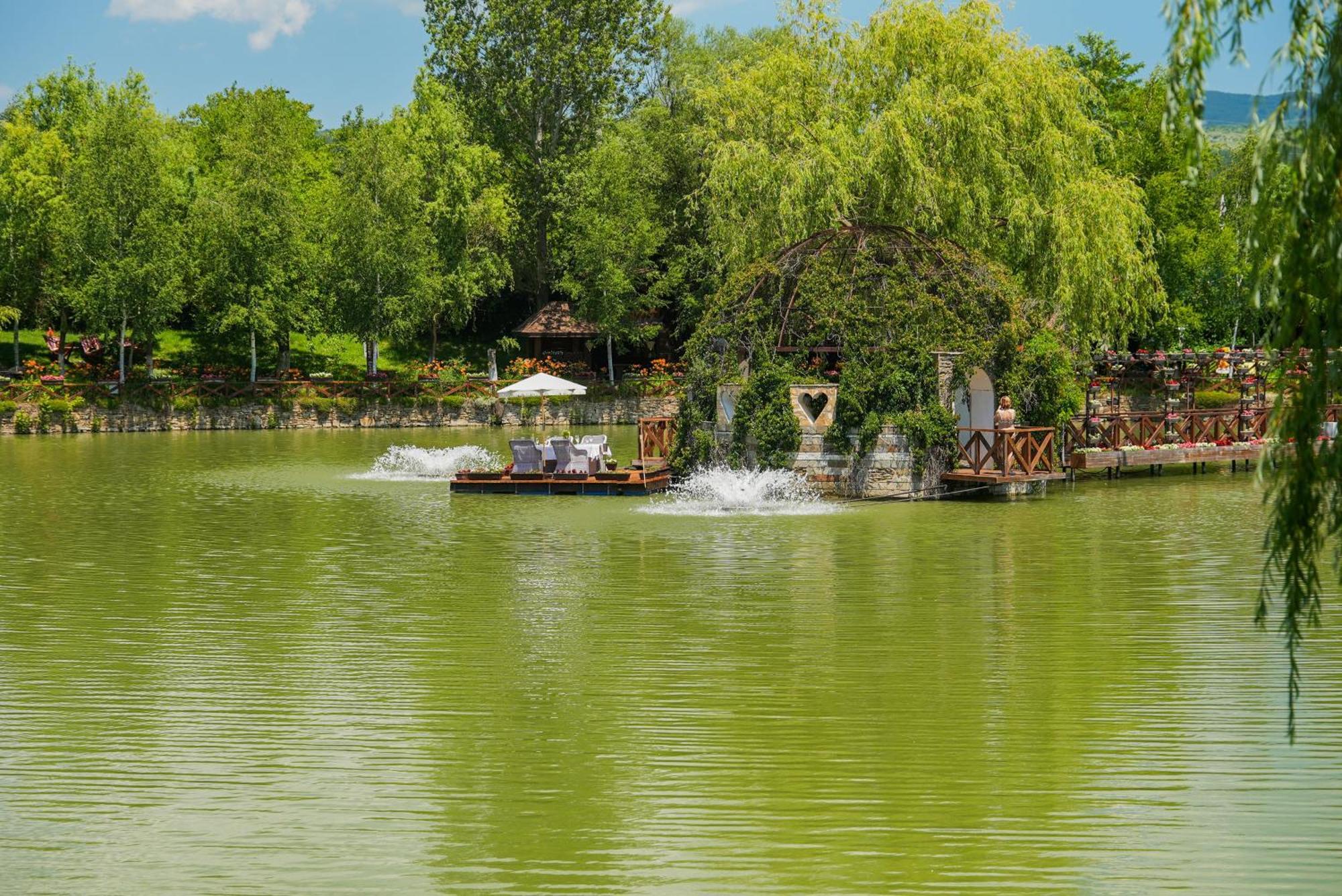 فندق The Wind Mills Hydropark Gorna Malina المظهر الخارجي الصورة